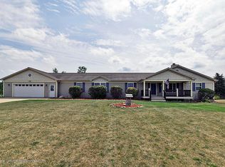 5877 W Price Rd, Saint Johns, MI 48879