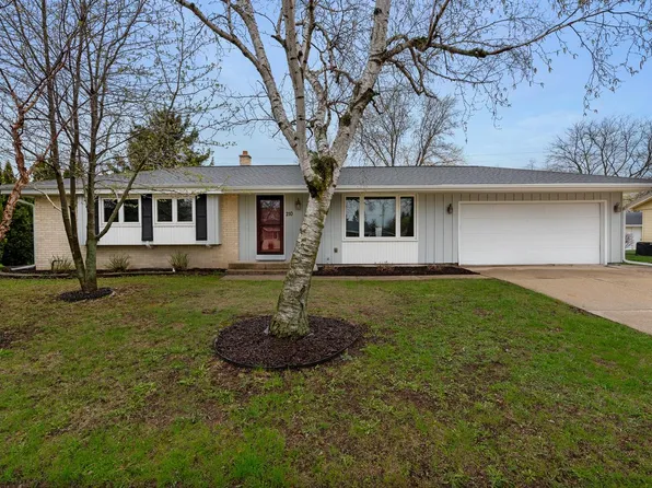 210 West Cedar STREET, Grafton, WI 53024