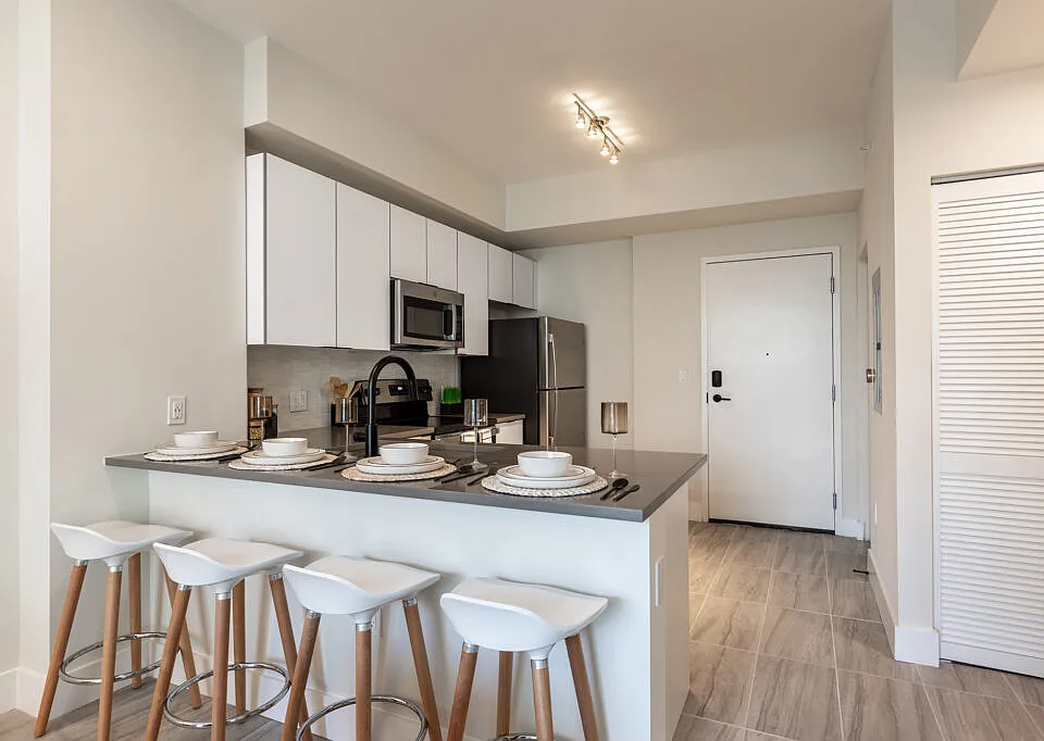 154 S Compass Way #719
