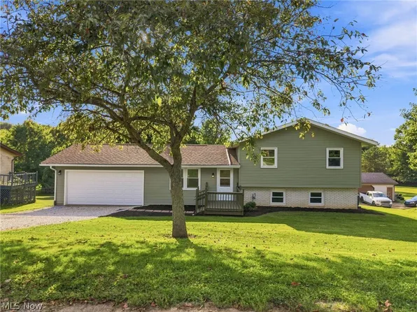 10856 Welton Rd NE, Bolivar, OH 44612