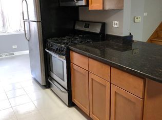 817 Hibbard Rd UNIT C, Wilmette, IL 60091