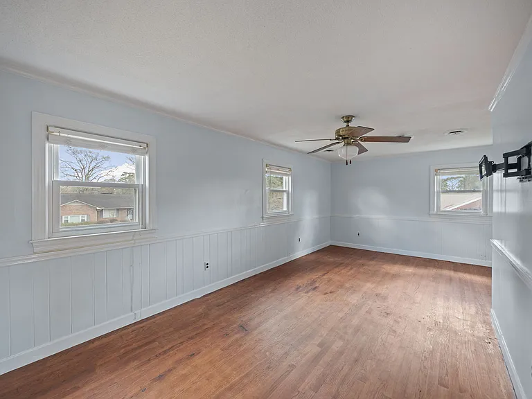 4130 Terrace Dr — Photo 29
