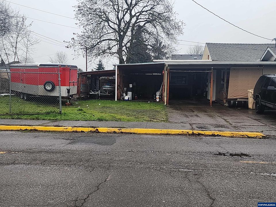 2nd image of 591 W B St