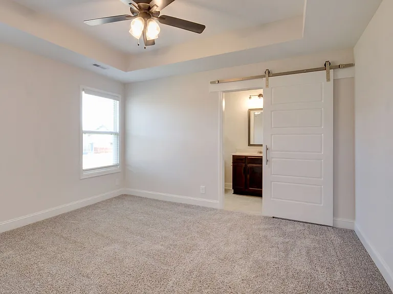 196 Donegal Dr — Photo 43