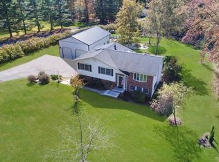 4 Spruce Ln, Long Valley, NJ 07853