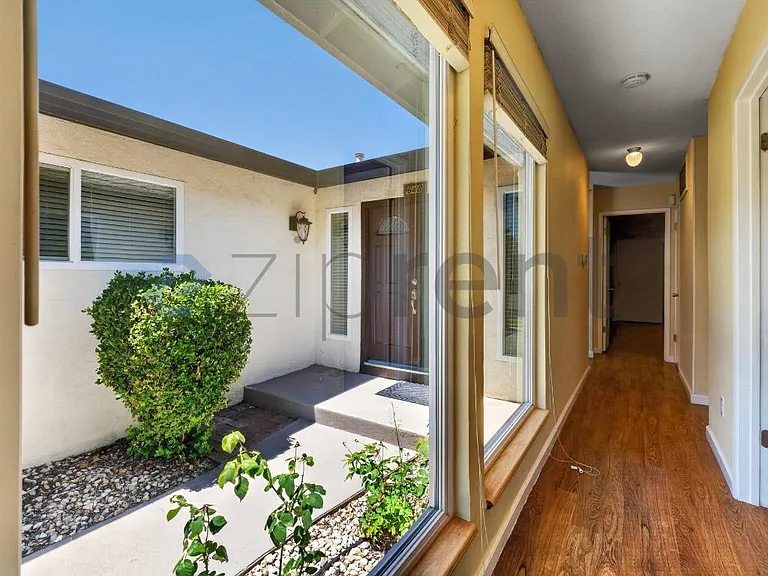 648 San Lorenzo St — Photo 26