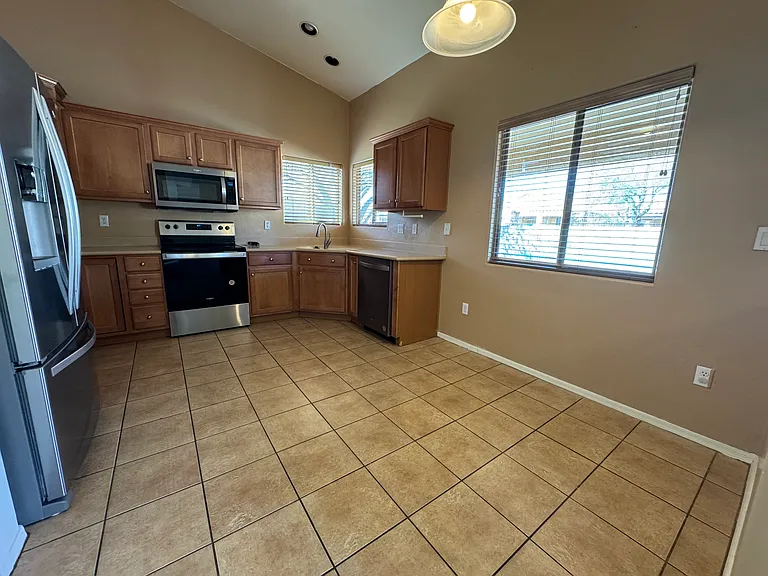 6590 E Cooperstown Dr — Photo 4