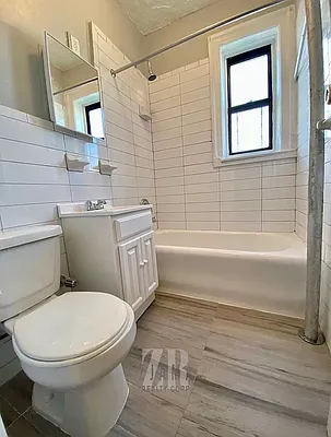 Rented by Zjama Realty Corp | media 7