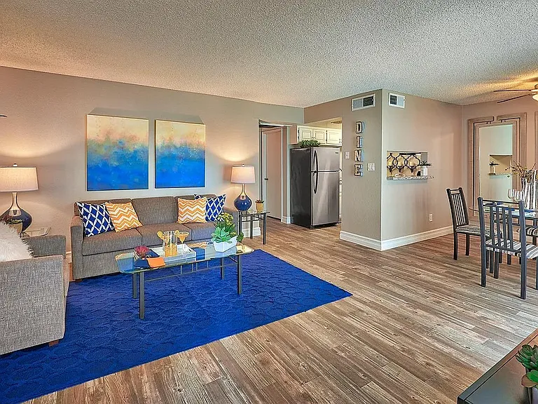 Spacious 1 Bedroom, 1 Bath, 756 Sq Ft