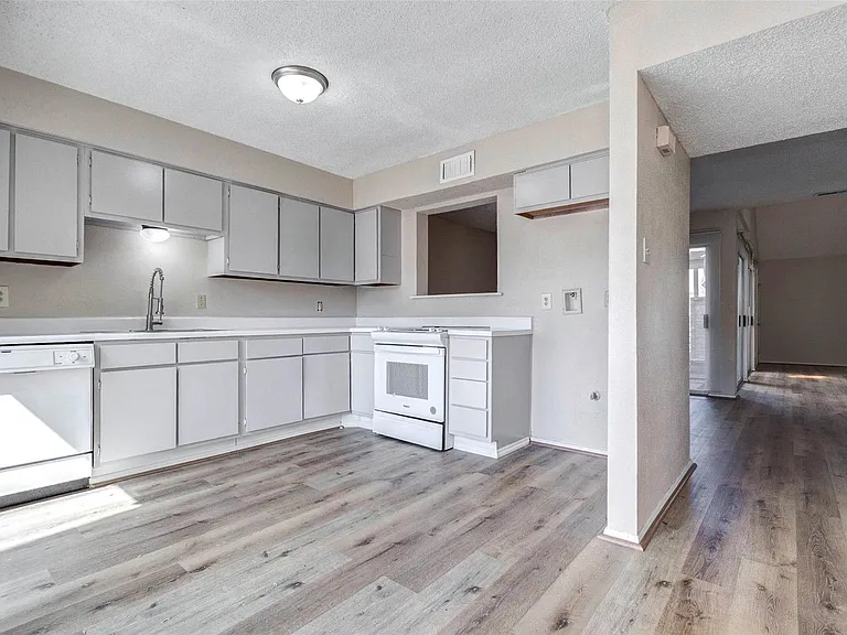 2952 Meadowgrass Ln #173 — Photo 9