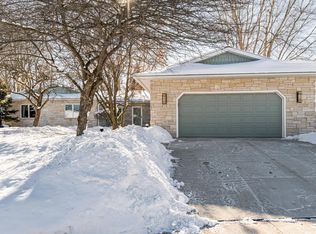 2190 17th St NE, Rochester, MN 55906