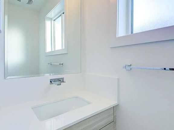 5th image of 7177 194a St #62