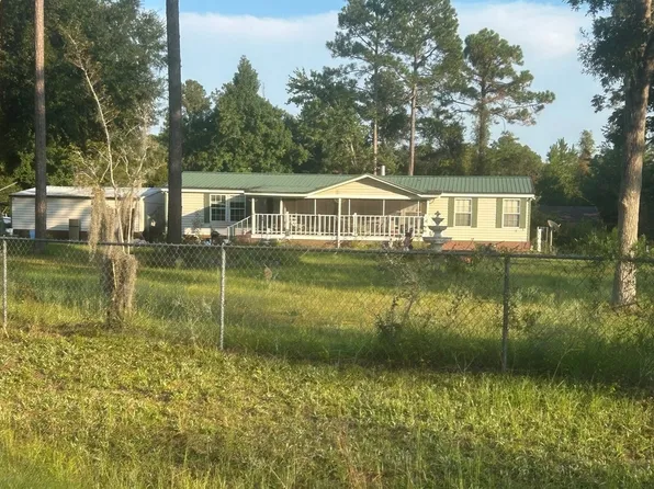 1426 Jones Way SE, Darien, GA 31305