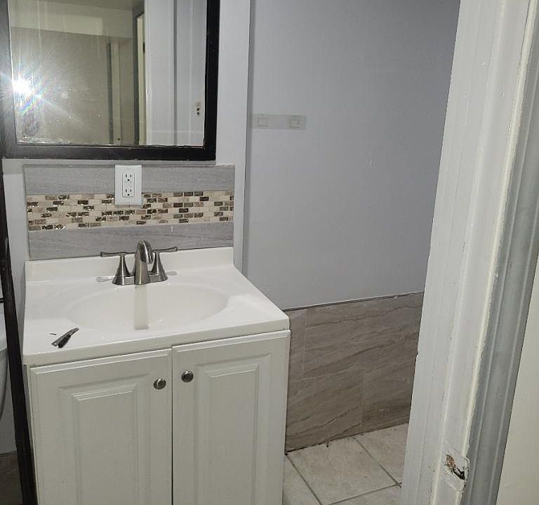 2nd image of 190-00 111th Ave #1