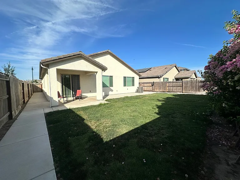 1620 W Porter Ave — Photo 8