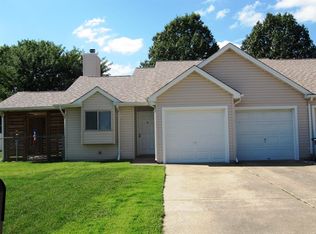 1041 Whitegate Ct, O'Fallon, MO 63366