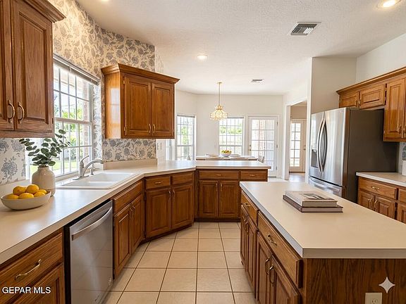 5th image of 6261 Los Bancos Dr