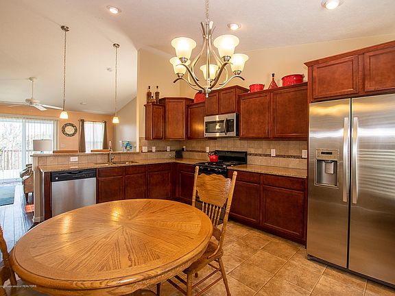 4th image of 15825 Carnoustie Dr