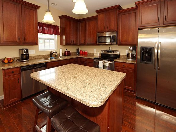 4th image of 3001 Banbury Cross Ct