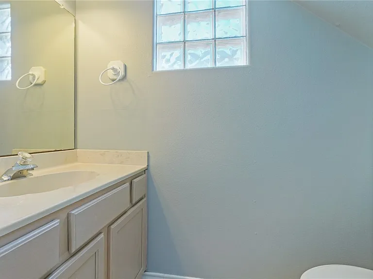 15410 Grass Cay Ct — Photo 28