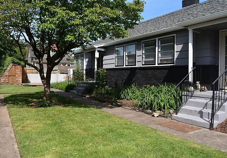 5735 N Montana Ave — Photo 1