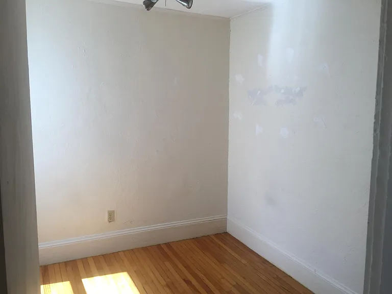 136 Broadway #3 — Photo 19