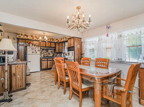 2421 West 1st Street image 10 of 30