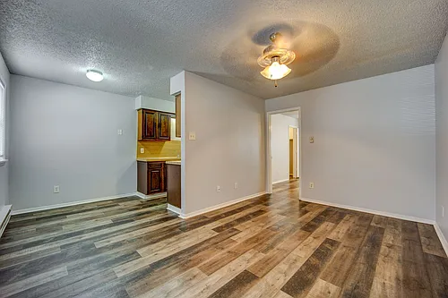 The Oak: 1 & 2 Bedroom Apartments Photo 1 The Oak: 1 & 2 Bedroom Apartments Photo 1