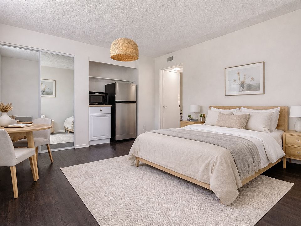 1st image of 2025 Laurie Ln #1