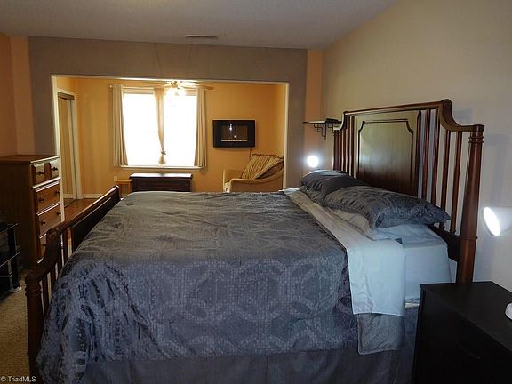5th image of 18 Forestglade Dr