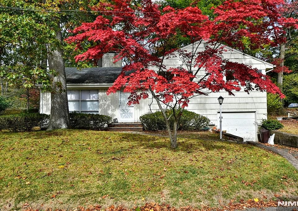 1st image of 160 Busteed Dr