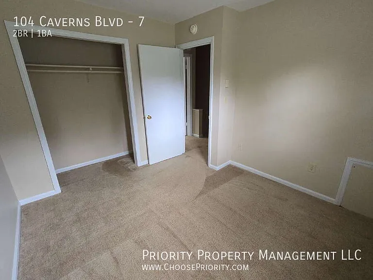 104 Caverns Blvd #7 — Photo 7