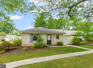 409 Valleybrook Dr, Lancaster, PA 17601