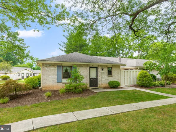 409 Valleybrook Dr, Lancaster, PA 17601