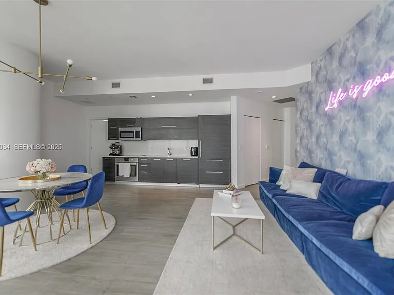45 SW 9th St #4108 — Photo 5