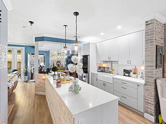 3rd image of 740 NW 170th Terrace