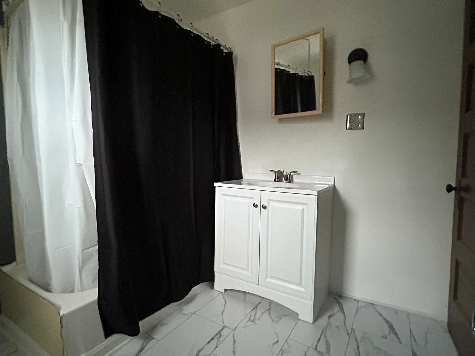 3 bed, 1784 sqft, $1,099 — Photo 4