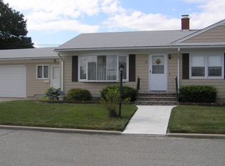 16 Ricci Dr, North Providence, RI 02911