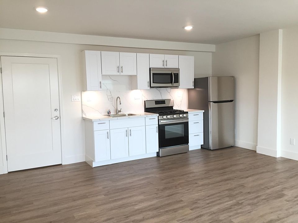 1st image of 3852 4th Ave Unit 4
