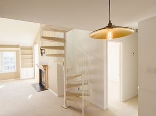 6128B Essex House Sq, Alexandria, VA 22310