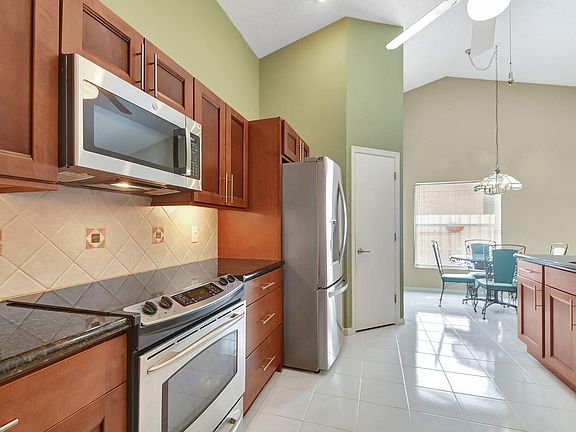 5th image of 5930 Newport Village Way