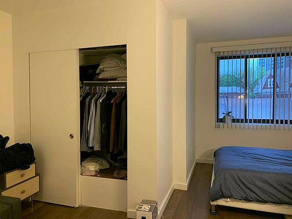 4th image of 8722 51st Ave APT 3