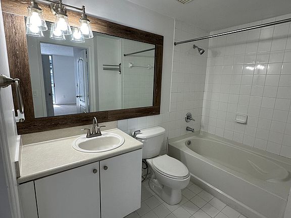 4th image of 5077 NW 7th St APT 1514