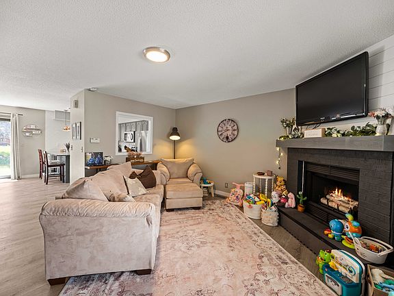 3rd image of 1070 50th St Unit 10E