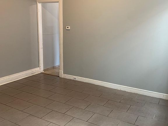 3rd image of 425 Maclay St