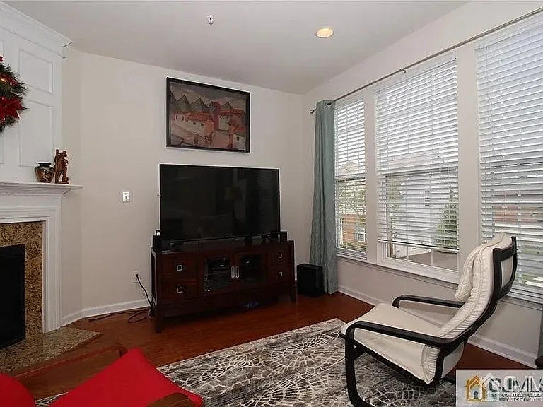 2203 Leia Ln — Photo 3