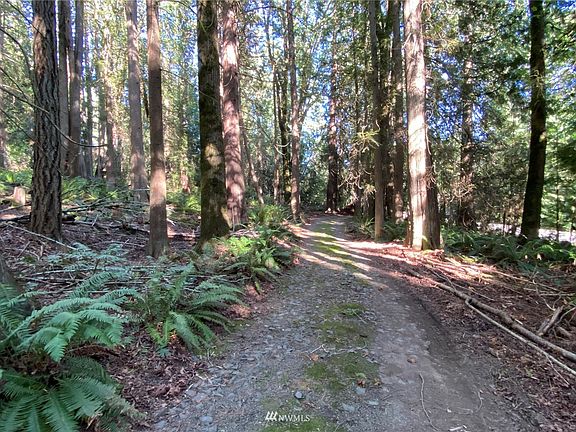 Estimated 4.77 Acres>