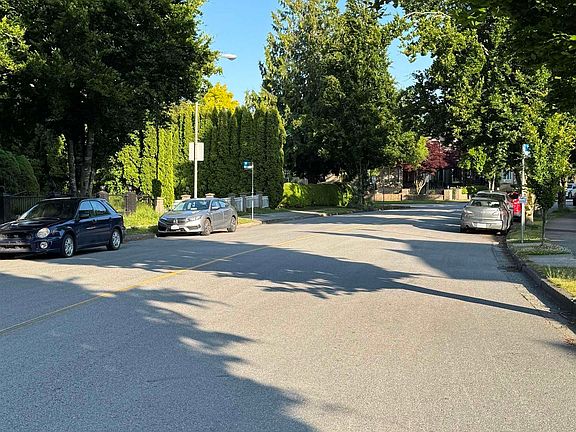 3rd image of 2511 Upland Dr
