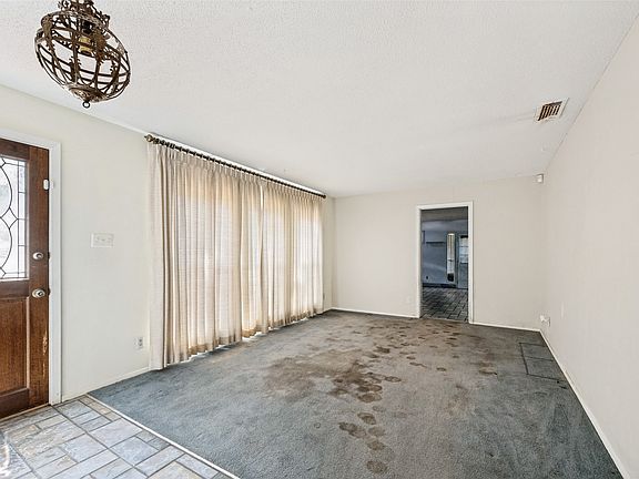 4th image of 2817 Buffalo Ct