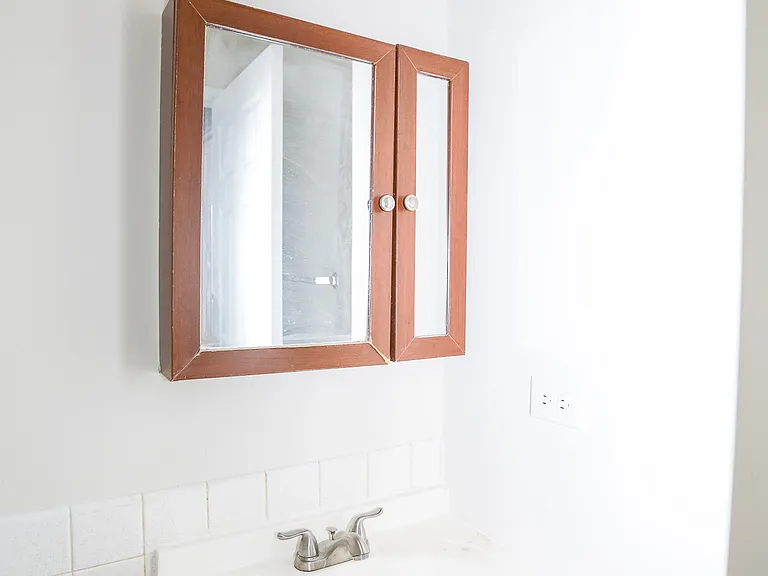 5841 N Winthrop Ave #310 — Photo 7